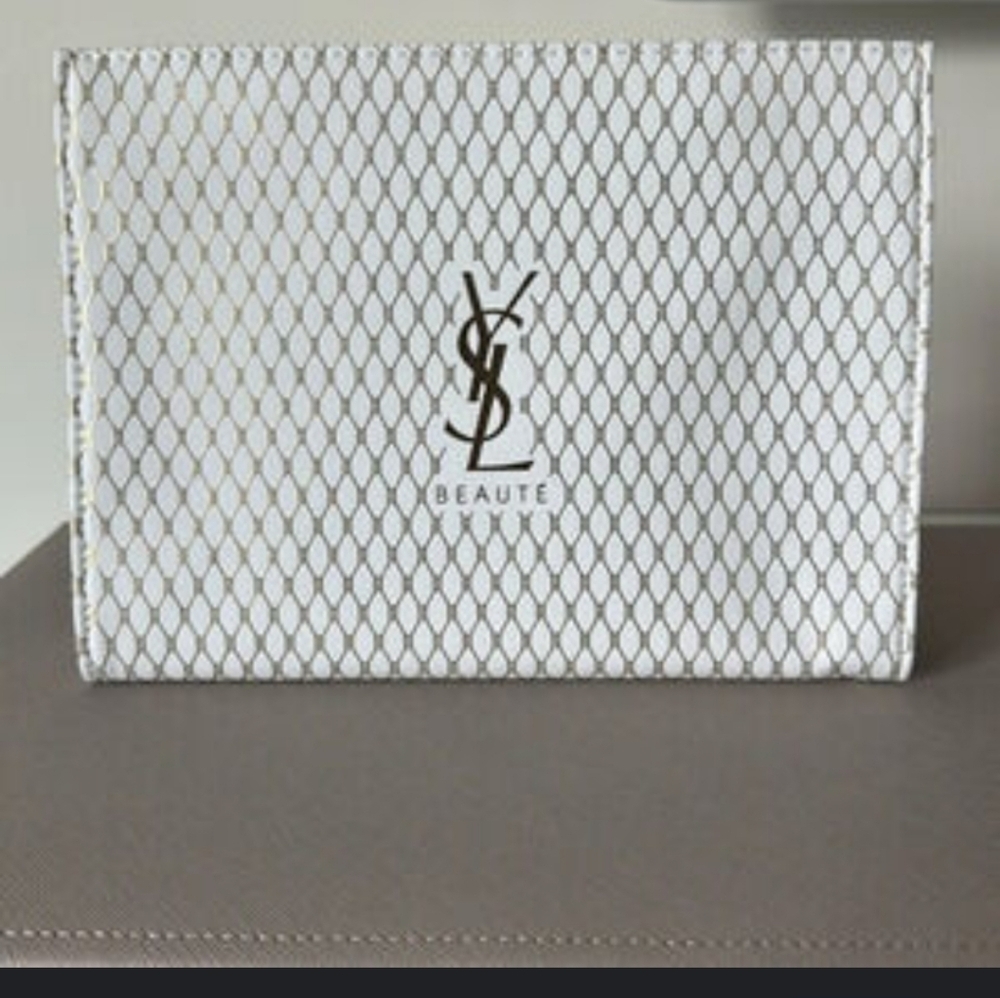 New Yves Saint Laurent YSL Beaute Pouch white & gold faux leather Case toiletry